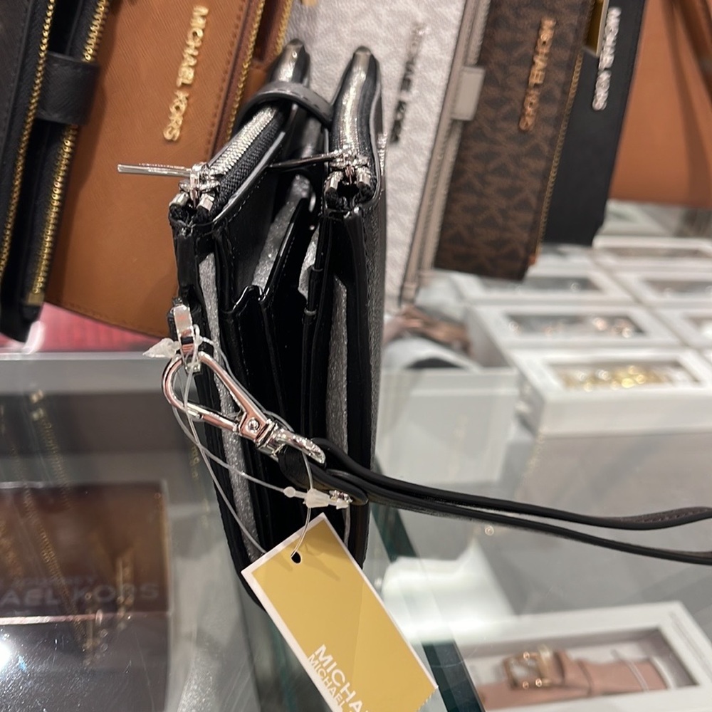 MICHAEL KORS LARGE DOUBLE ZIP WRISTLET PHONEHOLDER WALLET CLUTCH 
BLACK SIGNATUR - Picture 11 of 16